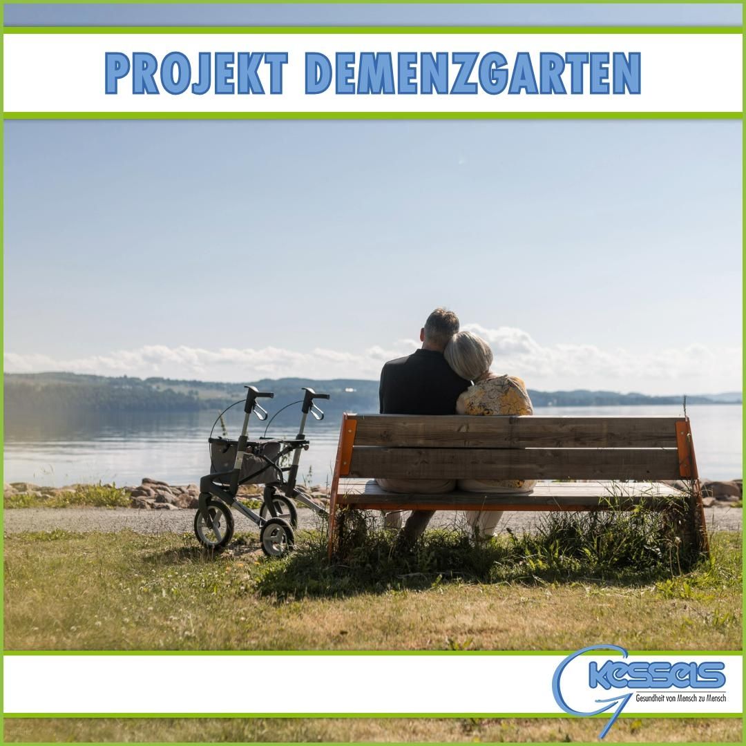 Ein älteres Paar sitzt zusammen auf einer Bank am Wasser und genießt die friedliche Aussicht, was Liebe und Kameradschaft symbolisiert.